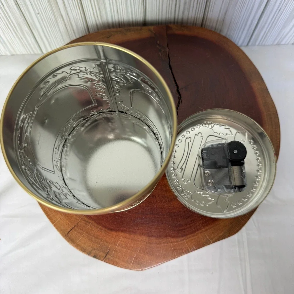 Vintage 1999 Lambertz Aachen Musical Cookie Tin Gold German Holiday Decor 6in